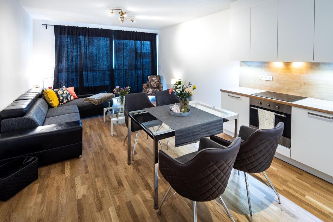 Silvie Apartments - Zlate Terasy Оломоуц Екстериор снимка