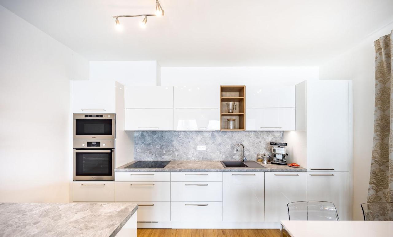 Silvie Apartments - Zlate Terasy Оломоуц Екстериор снимка