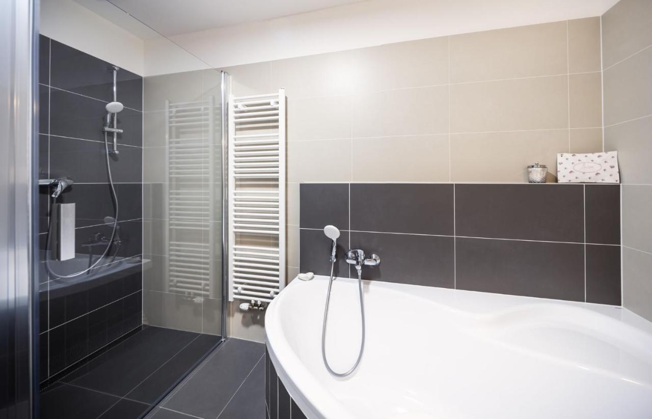 Silvie Apartments - Zlate Terasy Оломоуц Екстериор снимка