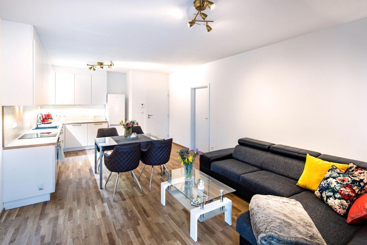 Silvie Apartments - Zlate Terasy Оломоуц Екстериор снимка