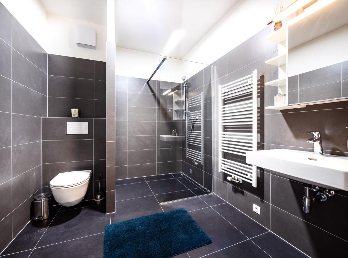 Silvie Apartments - Zlate Terasy Оломоуц Екстериор снимка