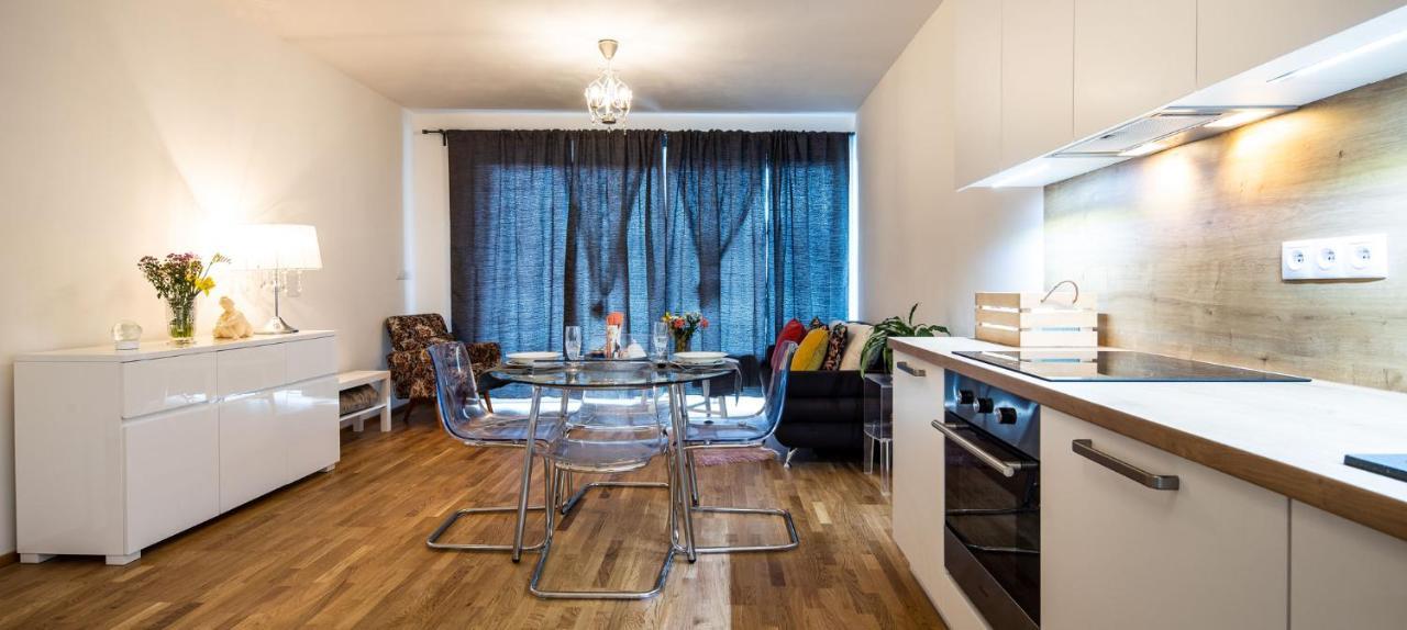 Silvie Apartments - Zlate Terasy Оломоуц Екстериор снимка
