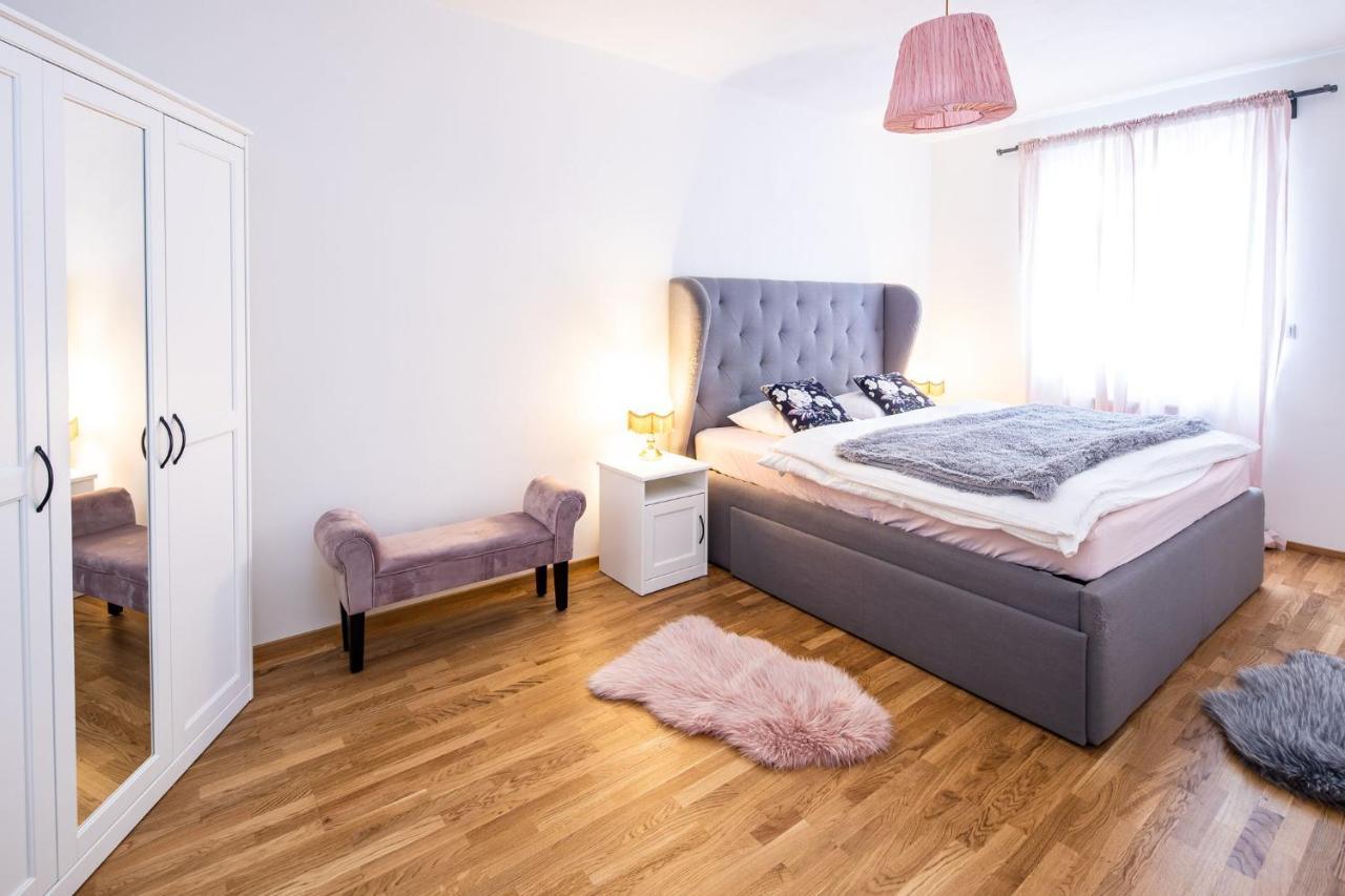 Silvie Apartments - Zlate Terasy Оломоуц Екстериор снимка